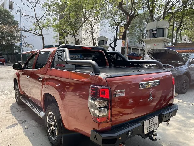 Chi tiết thanh thể thao hợp kim sắt cho xe bán tải Triton