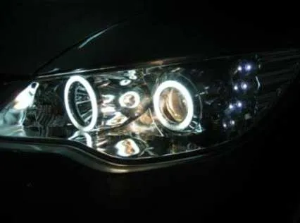 Nối lại dây điện vào đui đèn, kiểm tra độ sáng