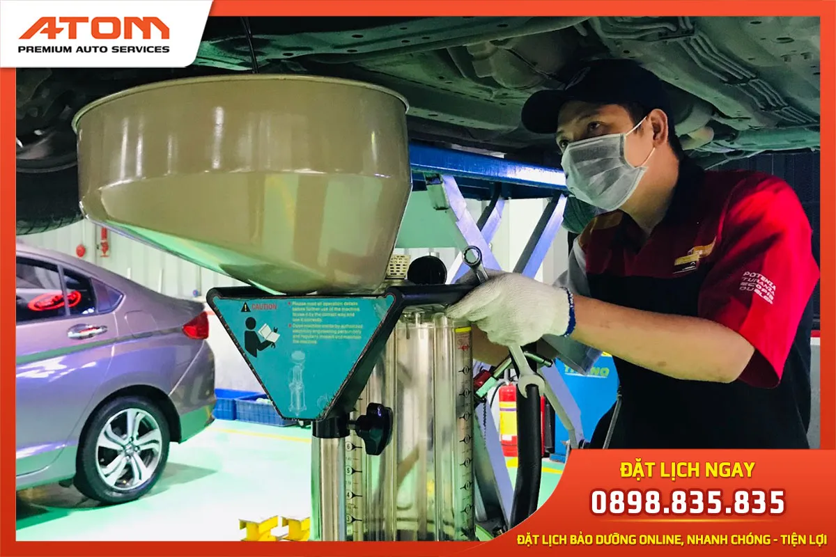 Thay dầu định kỳ giúp động cơ hoạt động bền bỉ (Ảnh: Sưu tầm internet)