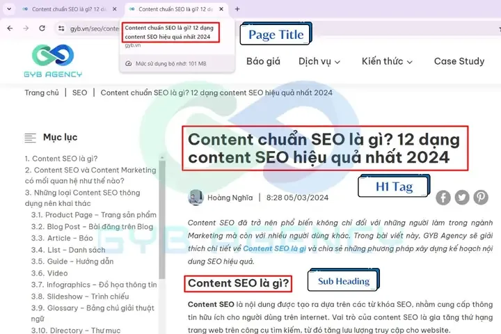 Tài xế đang thực hiện thao tác thanh toán phí đỗ xe ô tô qua thiết bị di động