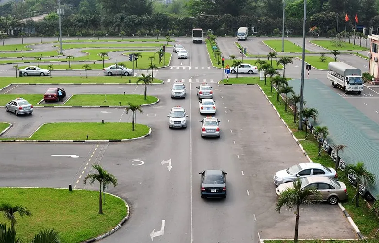 Màn hình mô phỏng bài thi sát hạch lý thuyết lái xe ô tô B1/B2