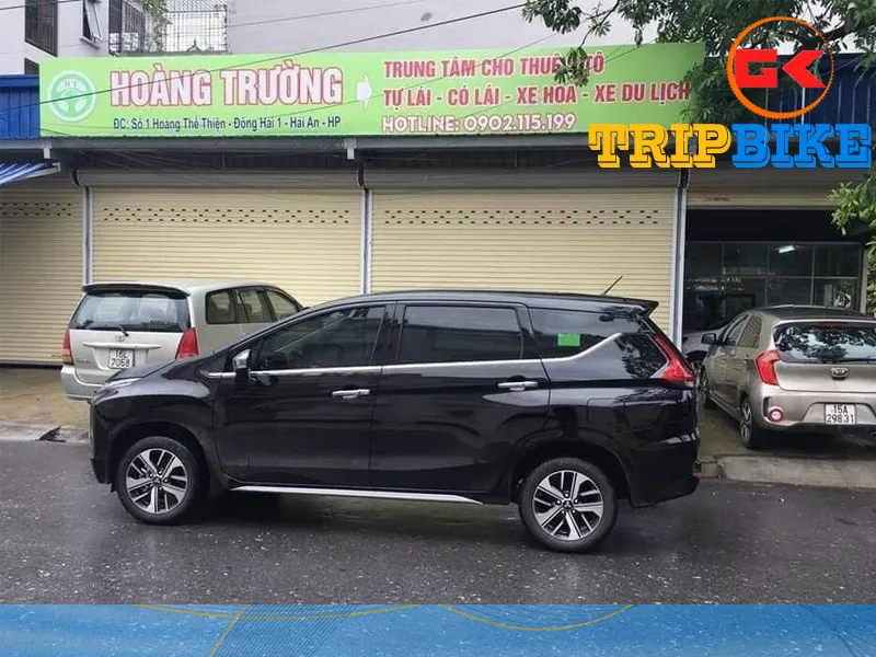 Bãi xe với các mẫu xe tự lái đa dạng như Hyundai Elantra, Kia Cerato