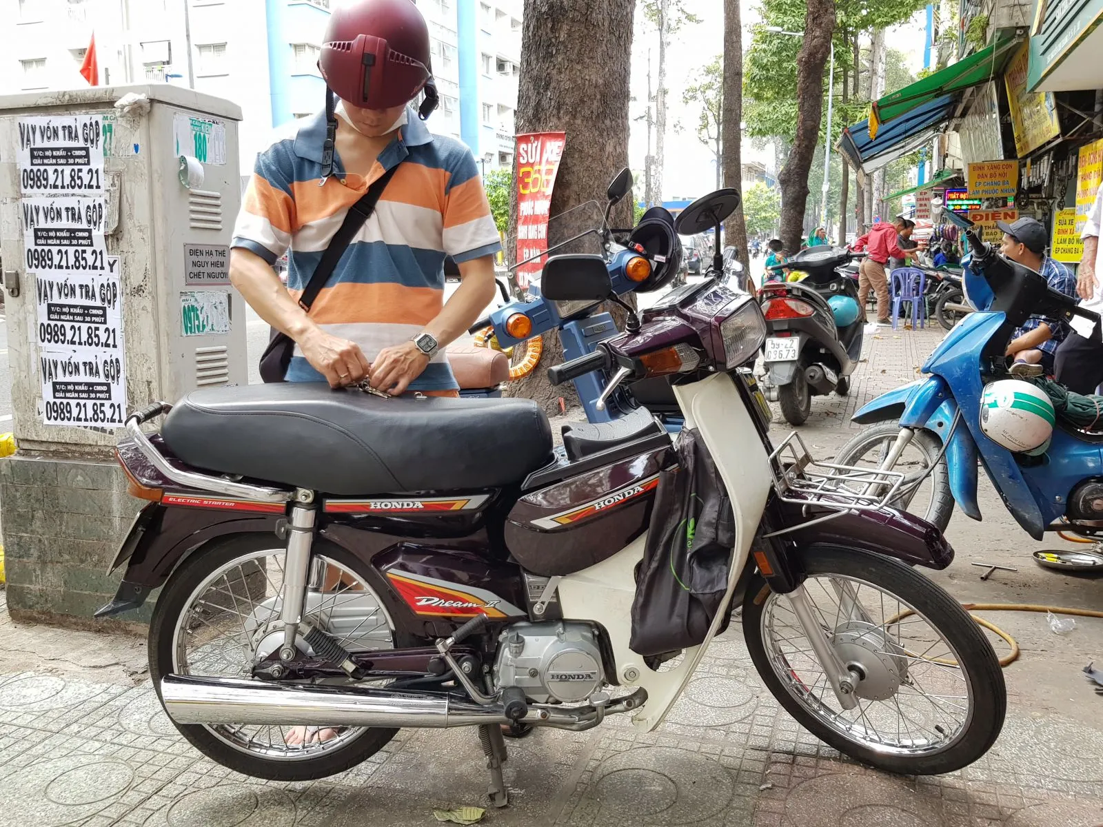 thung-giua-xe-dream-thai-mau-nho-2b