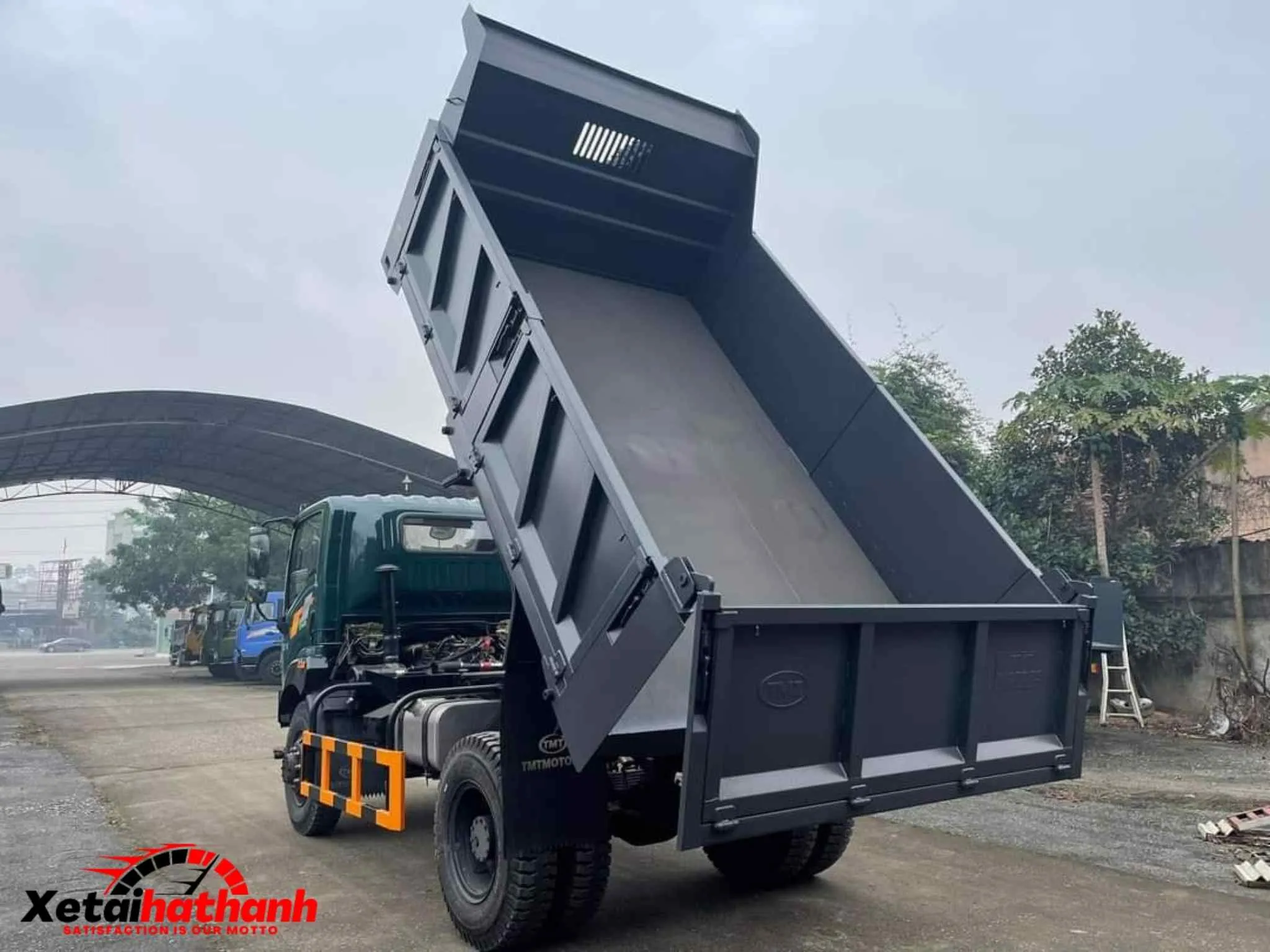 Thùng ben và ty ben khỏe khoắn của xe ben TMT KC10380D2