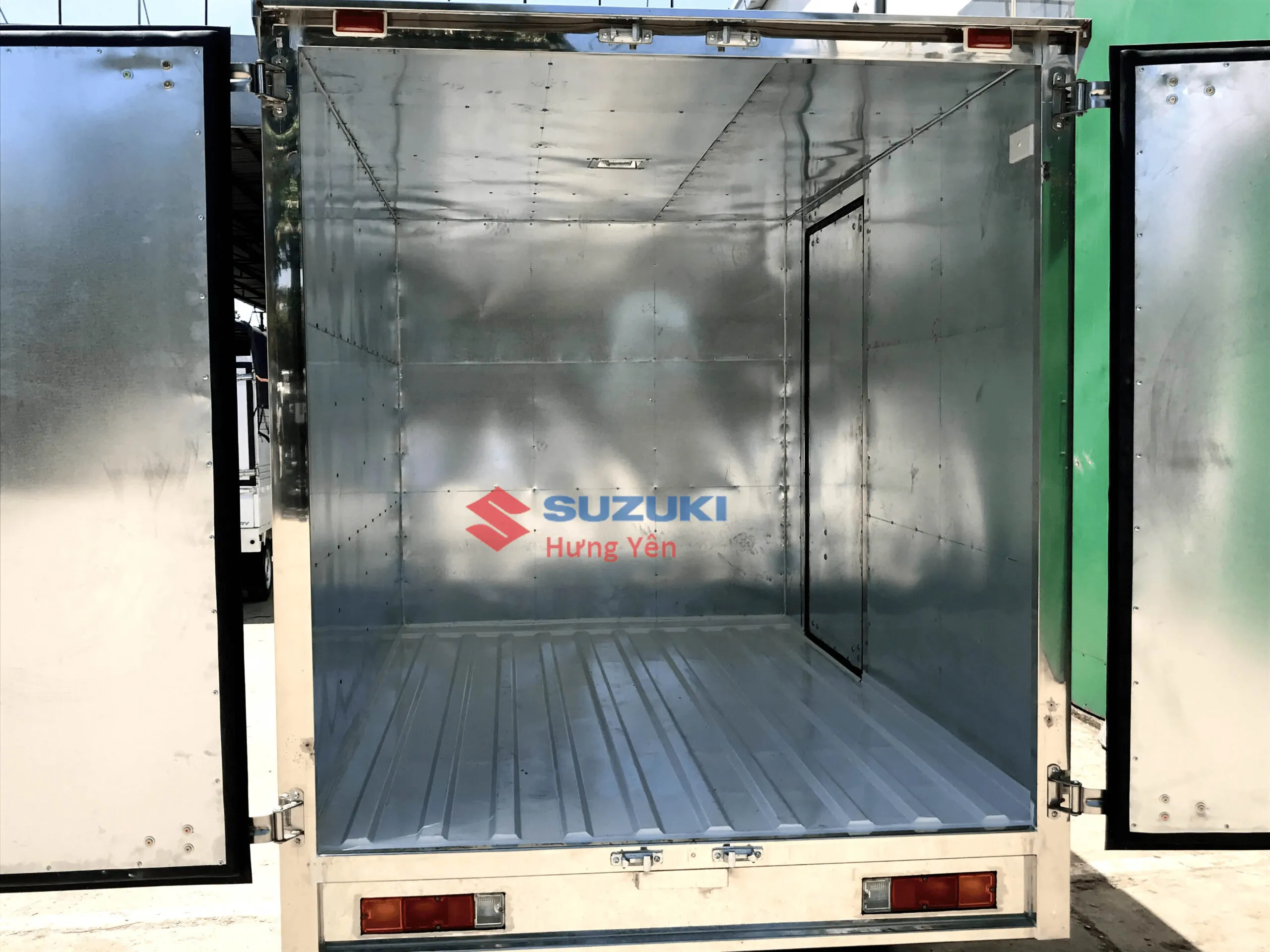 Suzuki thùng mui bạt