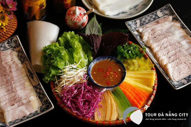 Giáo viên hướng dẫn kỹ thuật lái xe an toàn khi học bằng lái xe ô tô ở Đà Nẵng