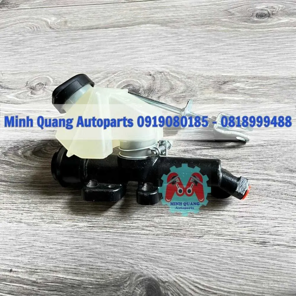 Tổng côn trên Hino 500 thiết kế bền bỉ