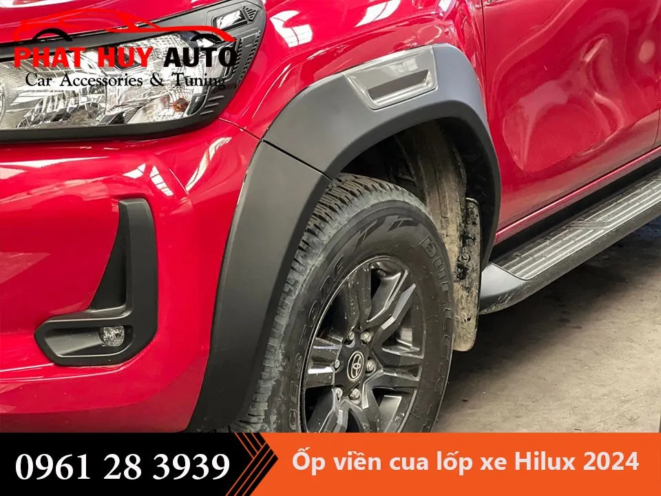 Ốp cua lốp Hilux