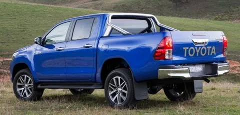 Toyota đặt mục tiêu doanh số 300 xe Hilux mỗi tháng tại thị trường Việt Nam