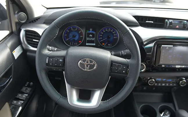 vô lăng Toyota Hilux 2017 16