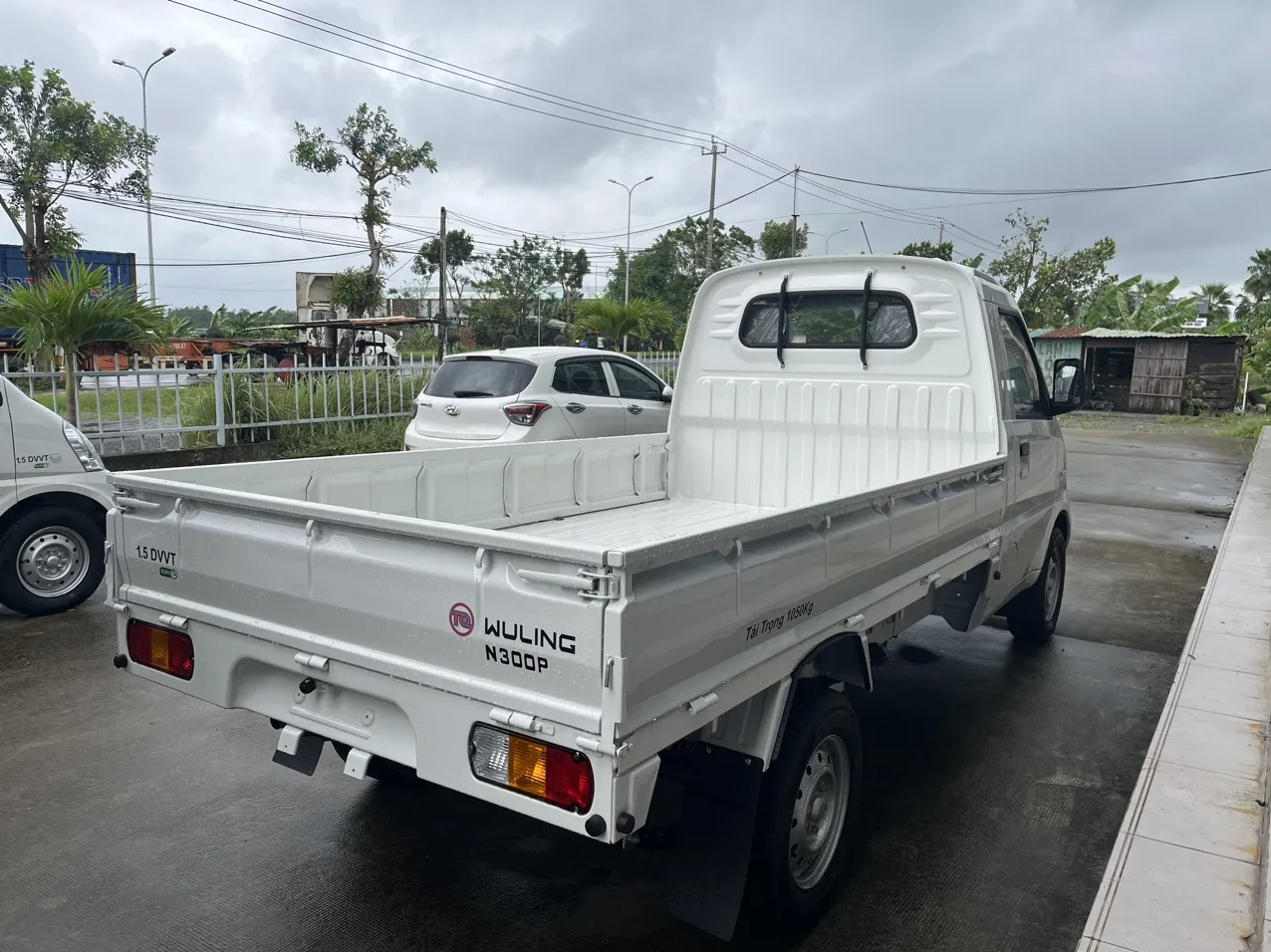 Xe tải nhỏ TQ Wuling N300P thùng lửng tiêu chuẩn