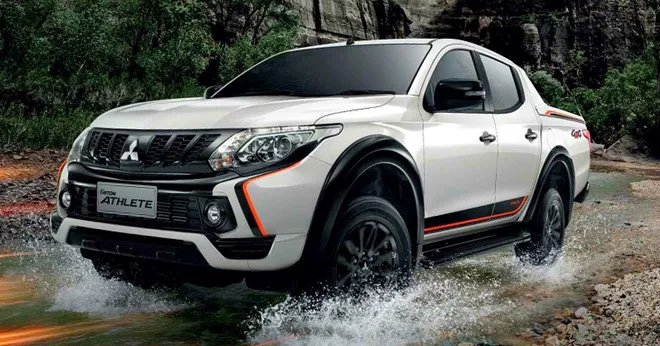 Chi tiết khoang nội thất và vô lăng của Mitsubishi Triton 2018, giúp nâng cao giá trị và giá xe bán tải mitsubishi triton 2018