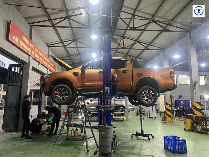 Trung tâm đào tạo nghề sửa ô tô tphcm - VCE