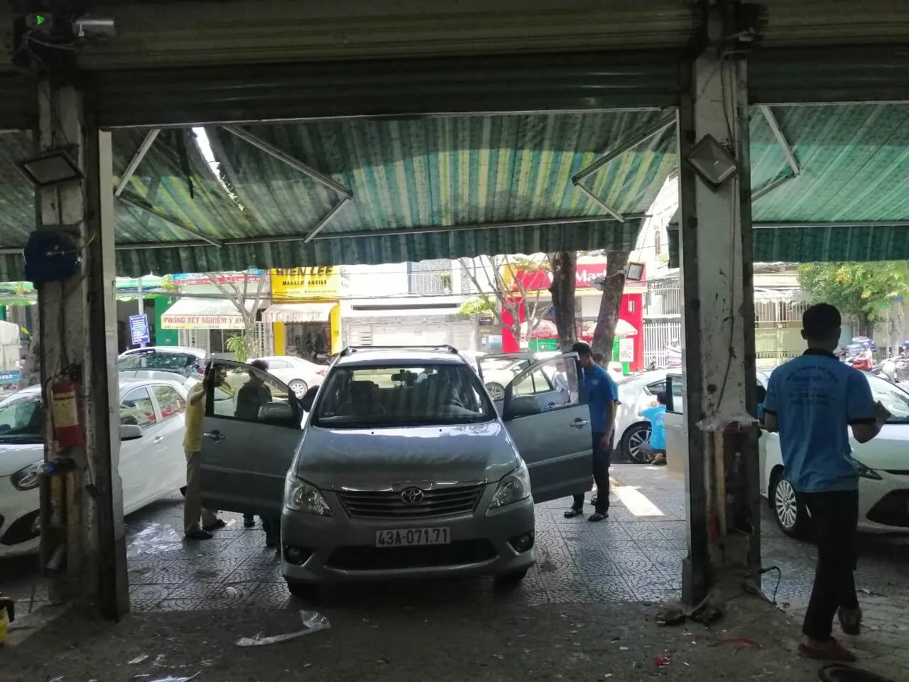 Trung tâm Đại Tín Auto dạy nghề bọc ghế da ô tô tại Đà Nẵng