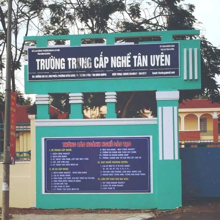 Trường Trung Cấp Nghề Tân Uyên Tại Bình Dương với cơ sở vật chất hiện đại