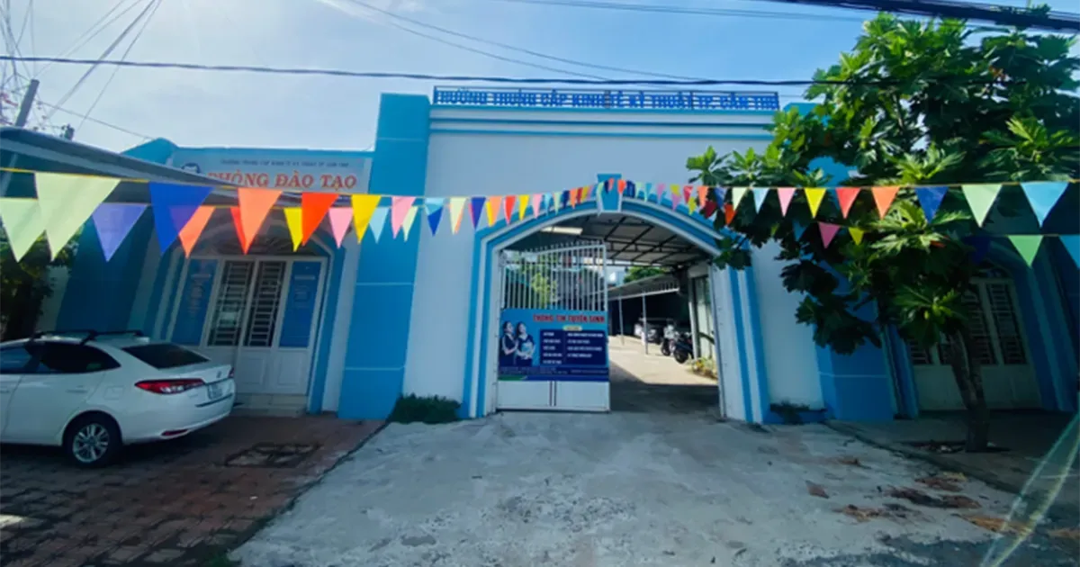 Trường Trung cấp Kinh tế - Kỹ thuật TP.Cần Thơ