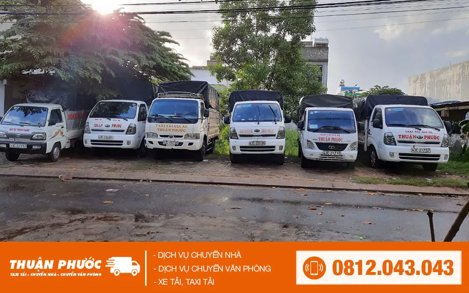 Các loại xe tải chở hàng với tải trọng từ 0.5 đến 5 tấn phục vụ nhu cầu vận chuyển đa dạng tại Đà Nẵng