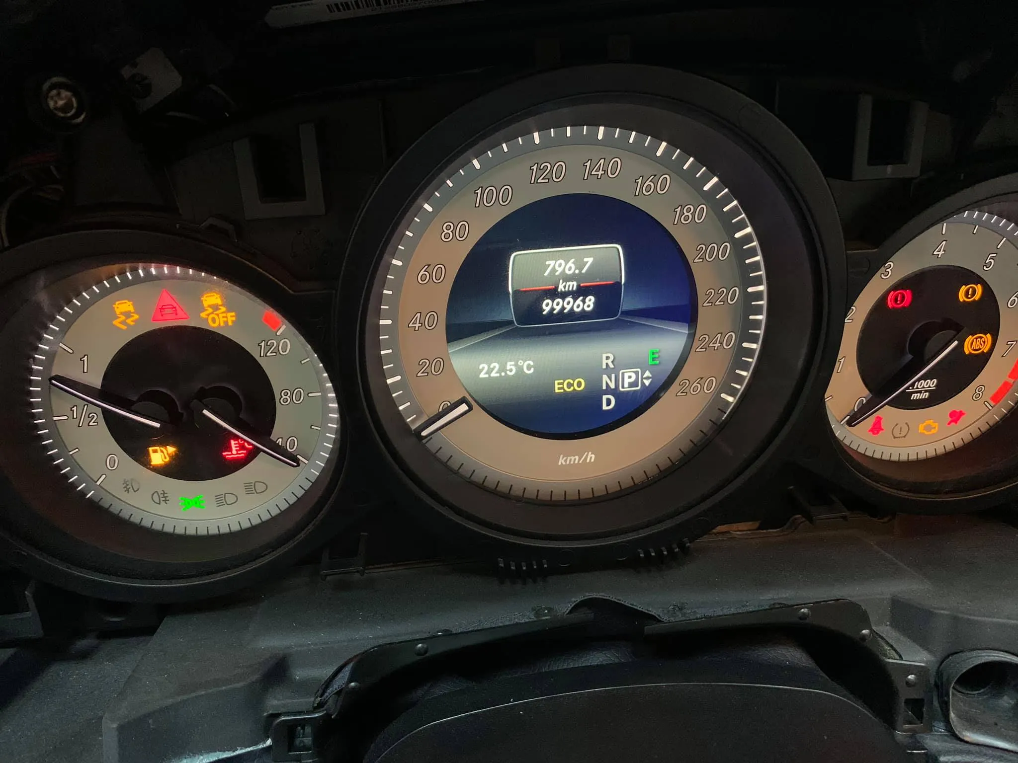 Tua km đồng hồ ô tô theo số phong thủy