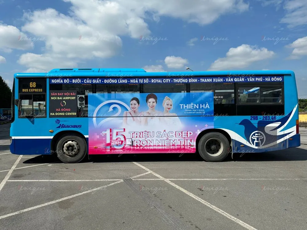 Viện Thẩm mỹ Thiên Hà quảng cáo trên xe bus Hà Nội
