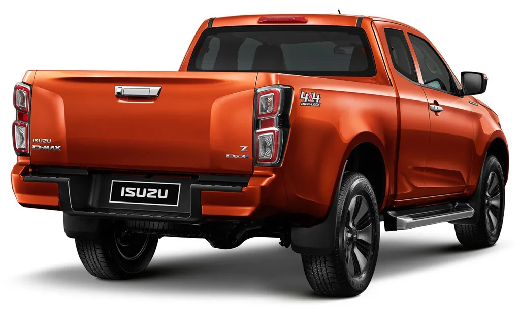 Thiết kế phần thân xe Isuzu Dmax 2026 với đường gân dập nổi và gương chiếu hậu mạ crom