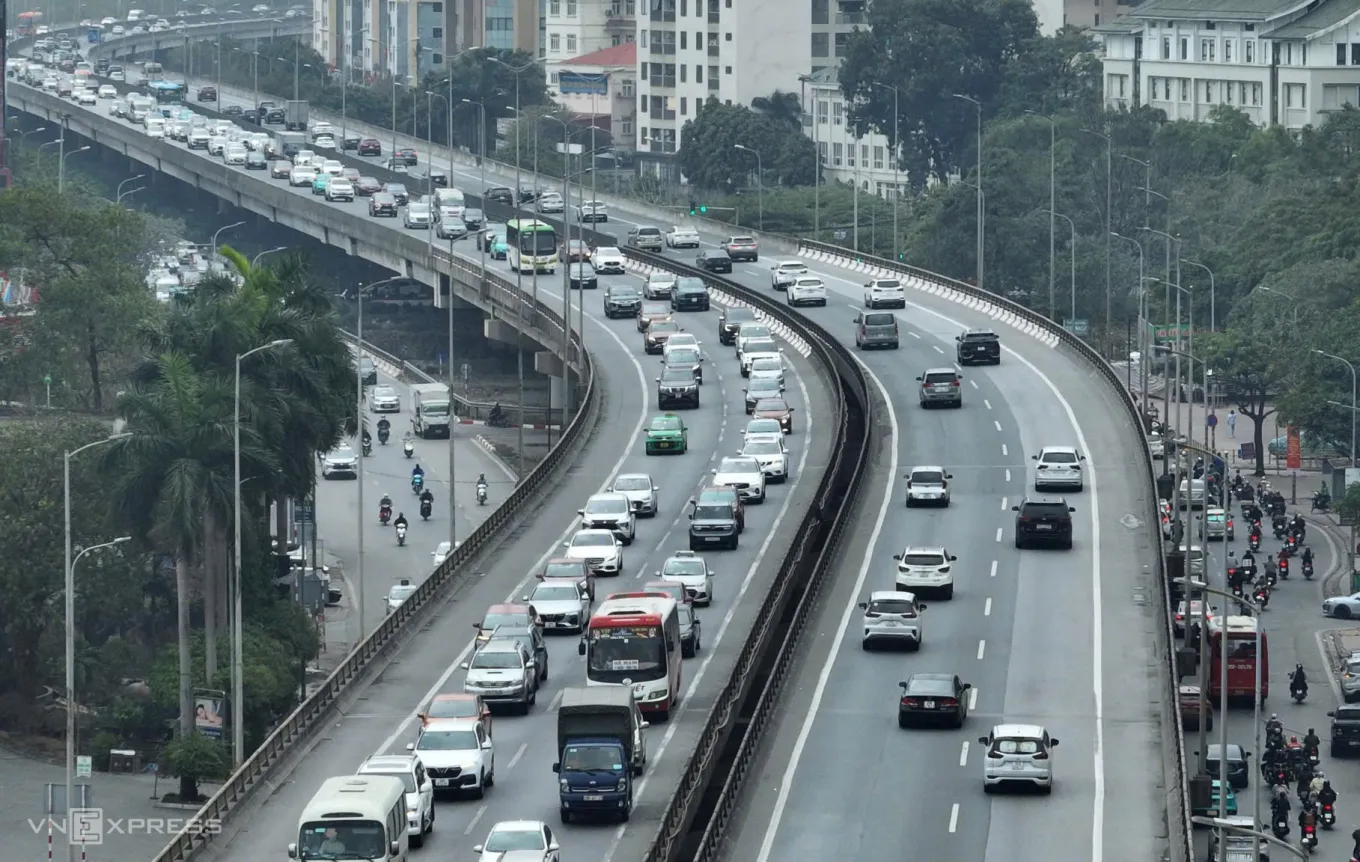 Hạn Chế Xe Trên 16 Chỗ Vào Phố Cổ Hà Nội Từ Tháng 3/2026