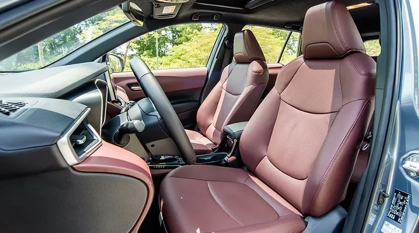 Kiểm tra ghế da có bị rách không