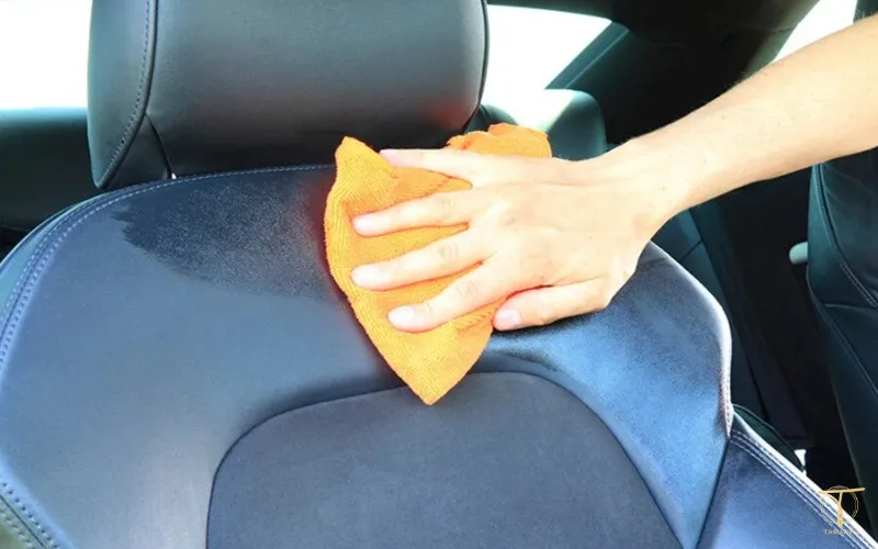 Vệ sinh ghế da ô tô