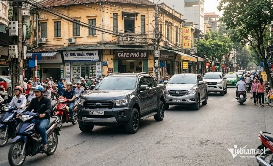 W-xe bán tải di vào thành phố.jpeg