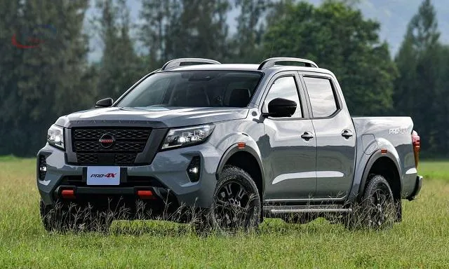 Báo giá xe bán tải cũ Nissan Navara với thiết kế mạnh mẽ và nội thất tiện nghi