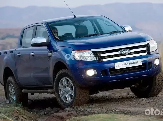Ford Ranger XLS 2012 mạnh mẽ, mẫu xe bán tải được săn đón dưới 400 triệu
