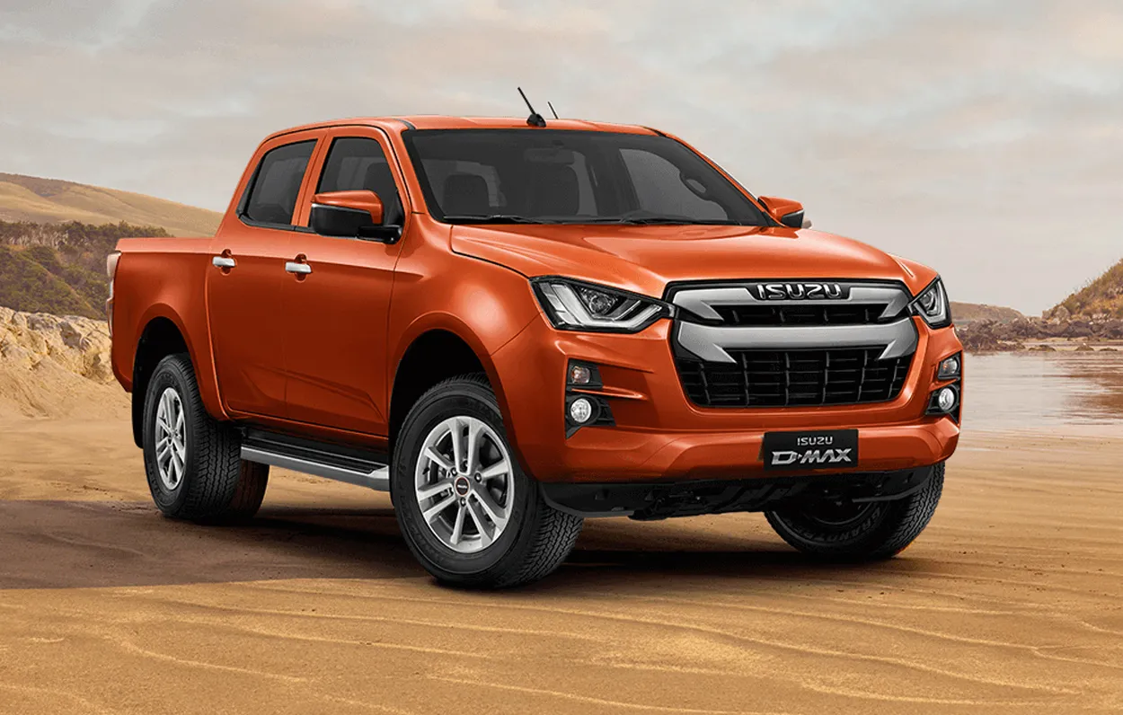 Thân xe bán tải Isuzu D-Max số sàn màu trắng, thể hiện thiết kế mạnh mẽ và kích thước phù hợp