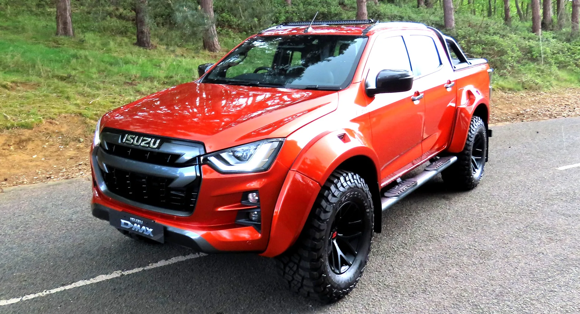 Isuzu D-Max Diamond là sự kết hợp giữa thùng rộng và khả năng tiết kiệm nhiên liệu