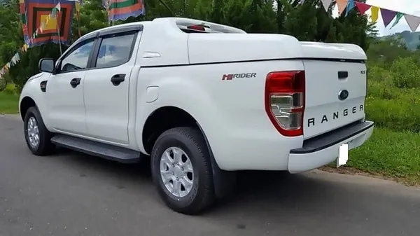 Các dòng xe bán tải phổ biến cho thuê tự lái theo tháng