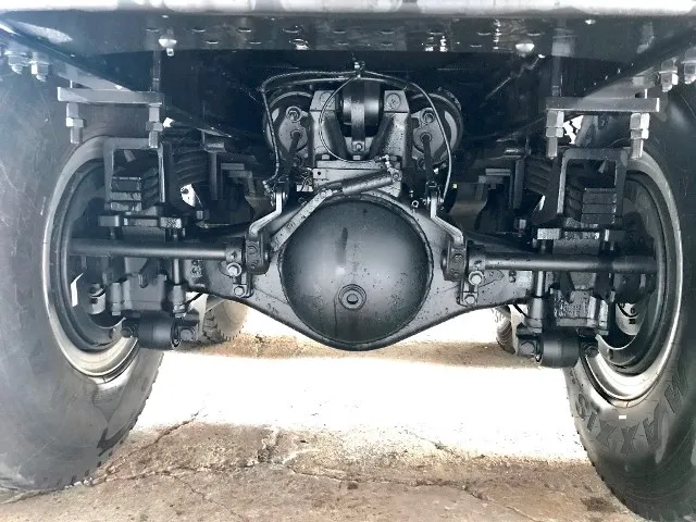 Cận cảnh cầu sau xe ben Auman 3 chân