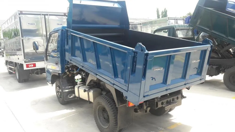 Nội thất cabin xe ben Forland FD250 2018 với không gian rộng rãi