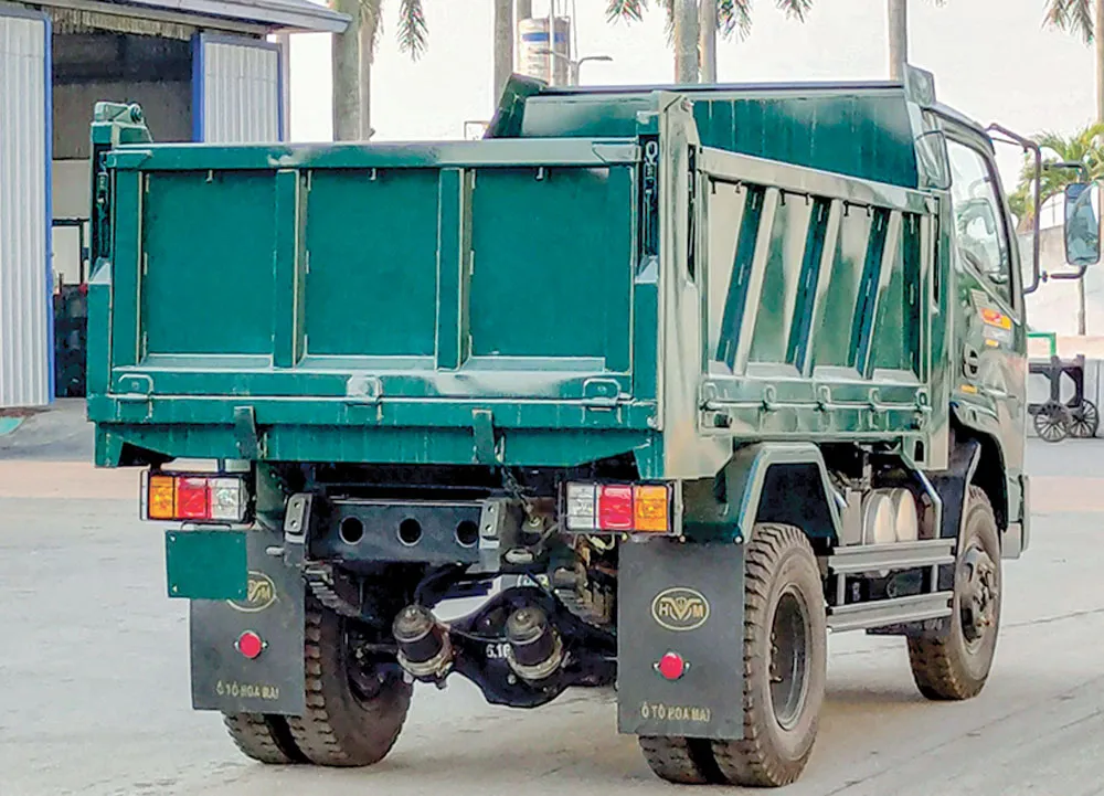 Mô tả tổng thể ngoại thất xe ben Hoa Mai 2 cầu 4.95 tấn