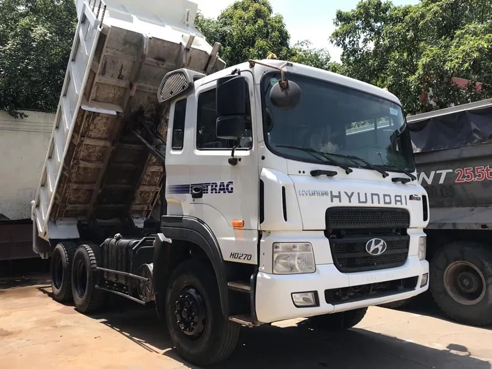 Xe ben Hyundai 3 chân 15 tấn đời 2017 phiên bản ga cơ cuối cùng