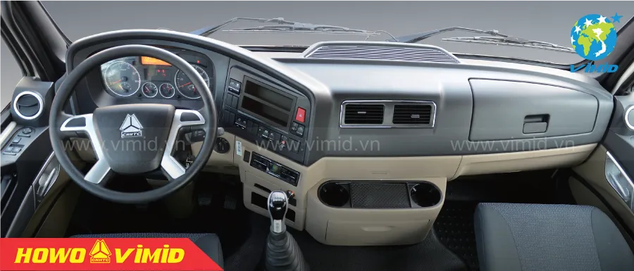 Nội thất cabin xe ben Howo VIMID VX 8x4 thùng đúc với ghế hơi và bảng điều khiển TGA