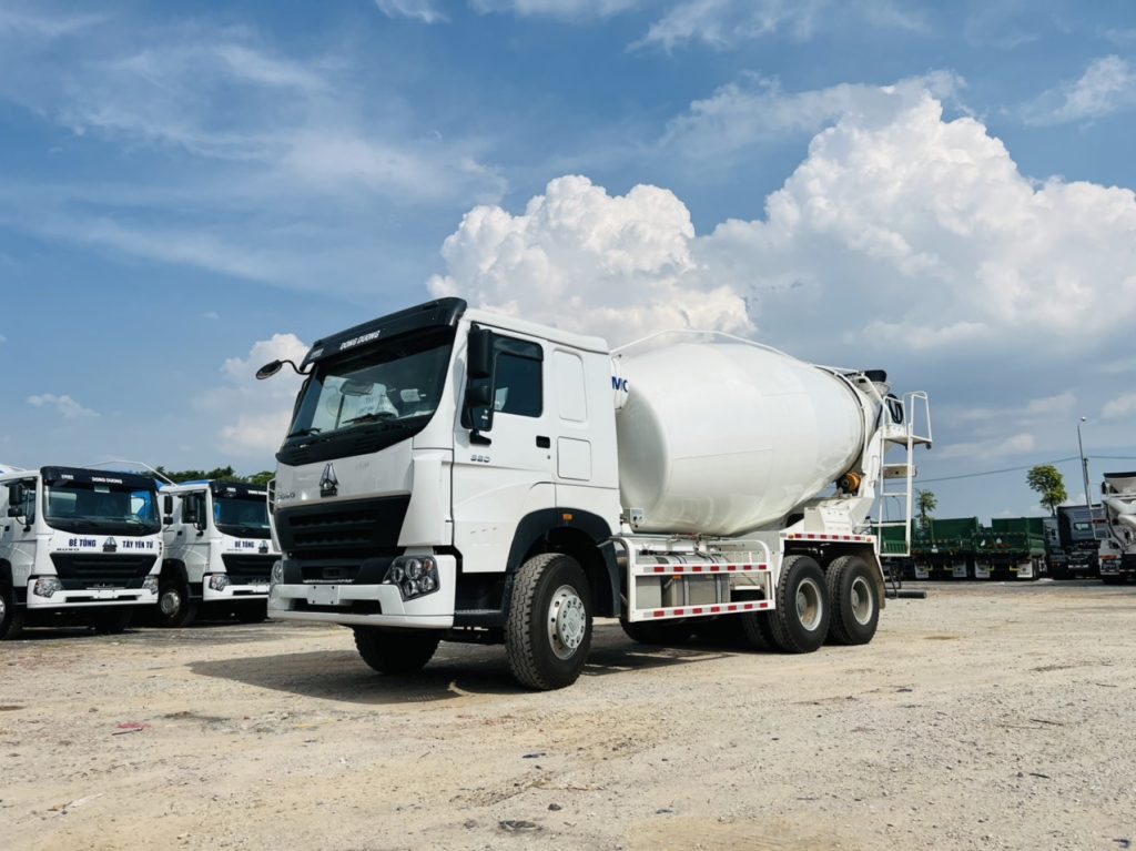 XE BỒN TRỘN BÊ TÔNG HOWO 12 KHỐI