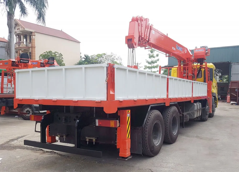 xe tải gắn cẩu 15 tấn