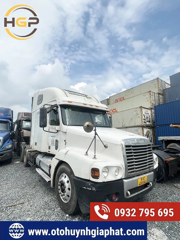 xe đầu kéo Freightliner 2004