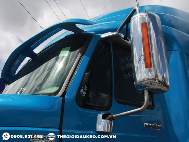 xe-dau-keo-my-international-1-giuong-guong-chieu-hau