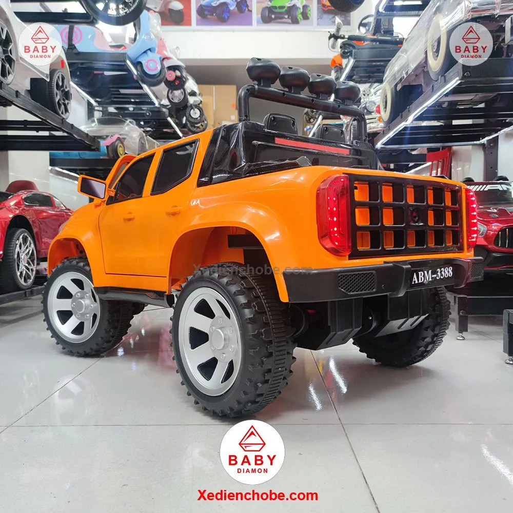 Bánh xe nhựa lớn hầm hố tăng độ mạnh mẽ cho xe điện bán tải Mercedes ABM-3388