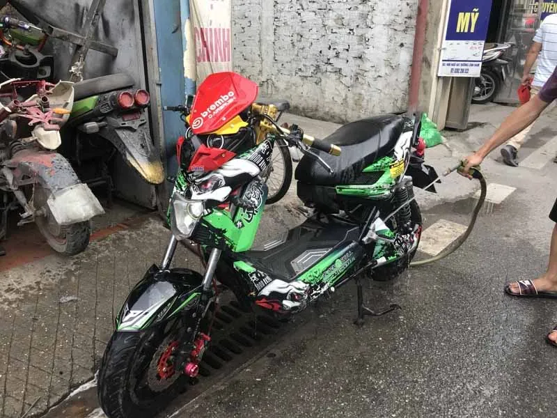 Góc lái trở nên hiện đại hơn với các món đồ chơi trang trí cao cấp