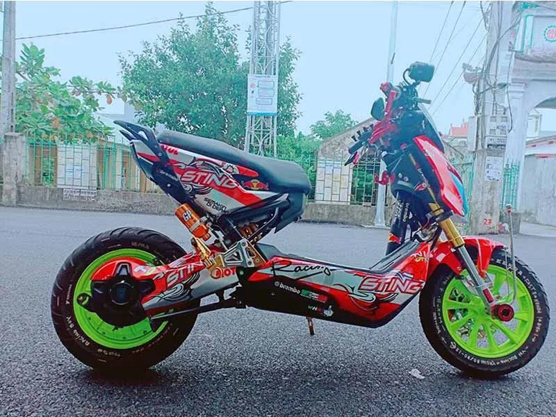 Hệ thống đèn LED gầm giúp xe nổi bật hơn khi di chuyển ban đêm