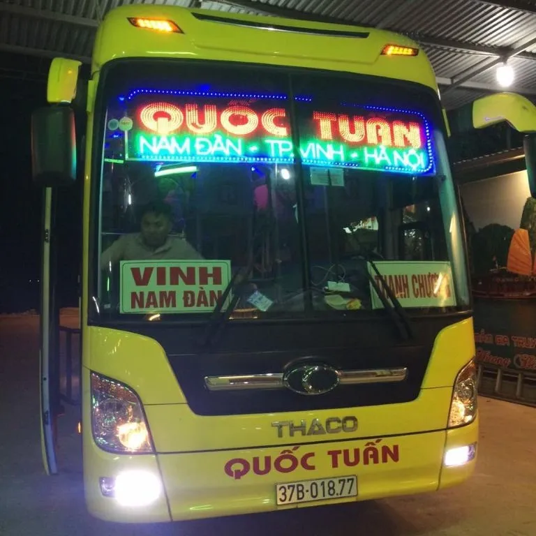 Xe Quốc Tuấn đặc biệt quan tâm đến vấn đề chăm sóc khách hàng nên bạn sẽ luôn thấy mình là thượng đế khi đi xe của hãng.