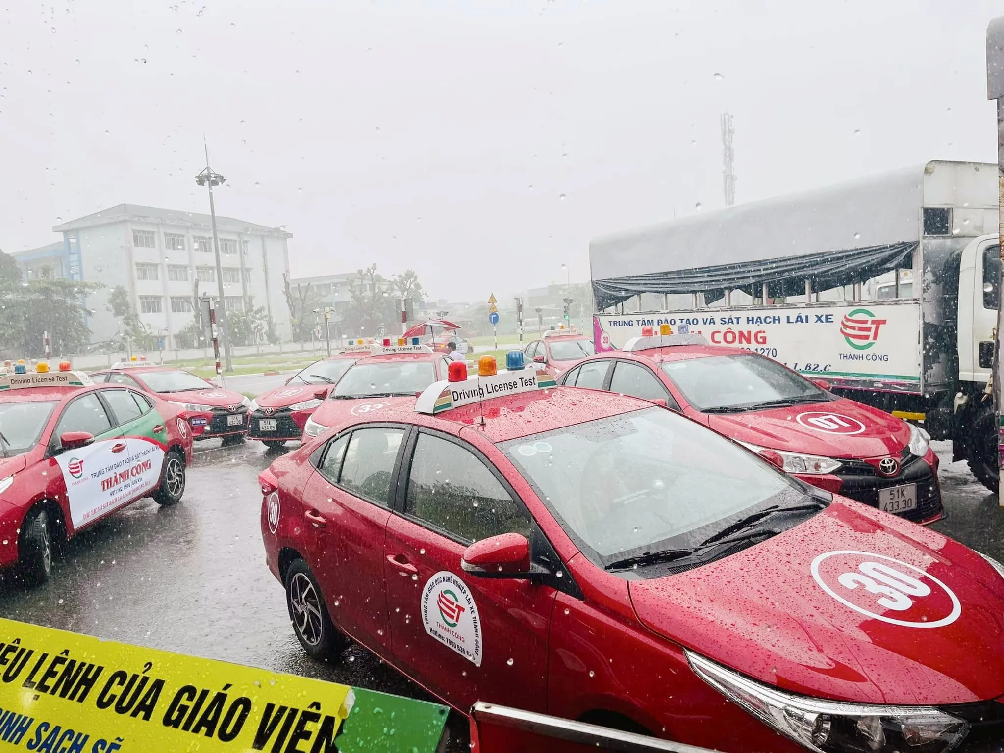 Xe tập lái đời mới của trung tâm Thành Công