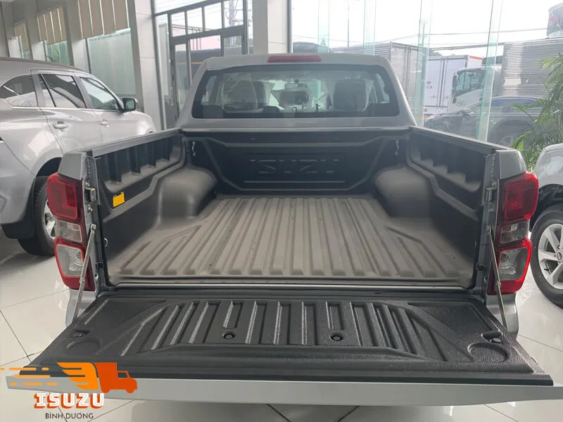 Toàn cảnh xe Isuzu D-Max bán tải Prestige 1 cầu số sàn