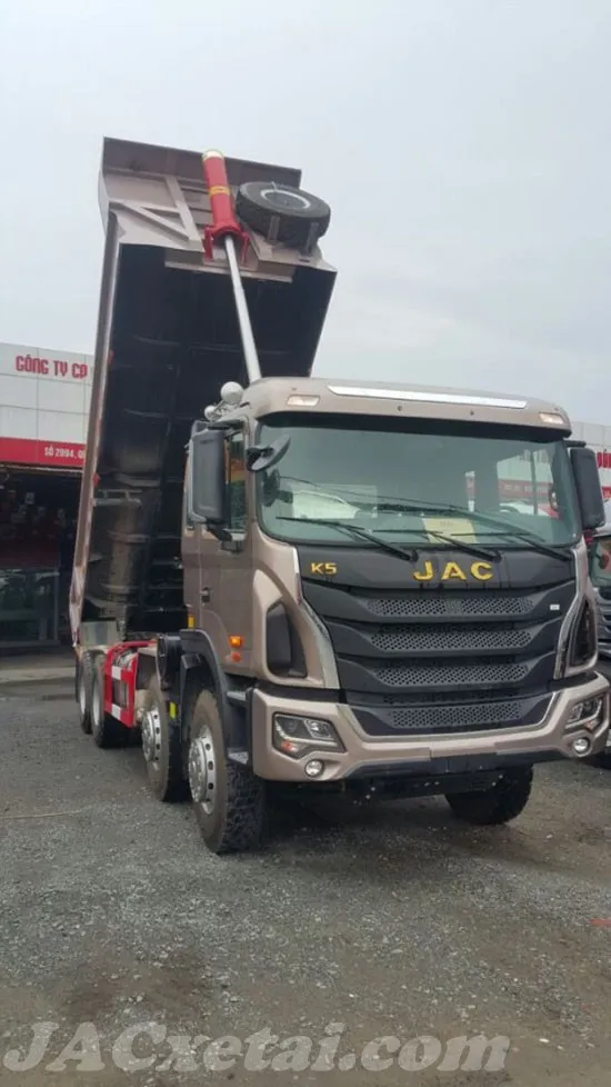 Hình ảnh chi tiết động cơ Weichai trên xe ben JAC 4 chân K5 Gallop