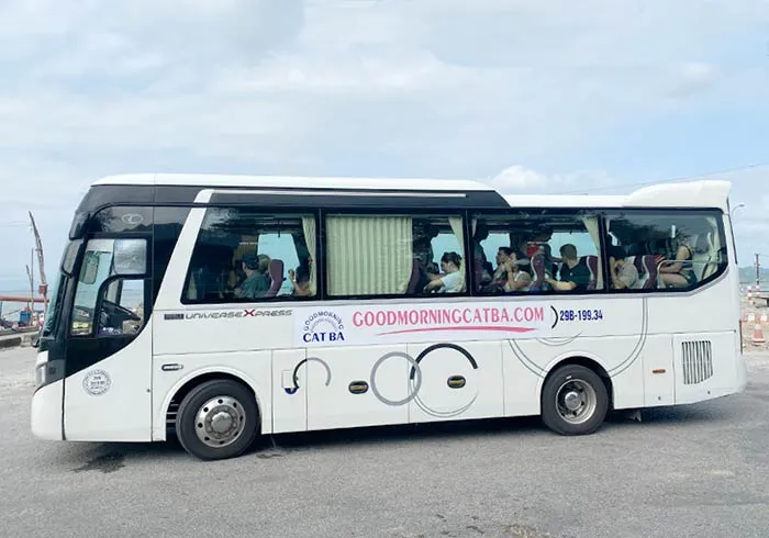 Xe khách đi Cát Bà